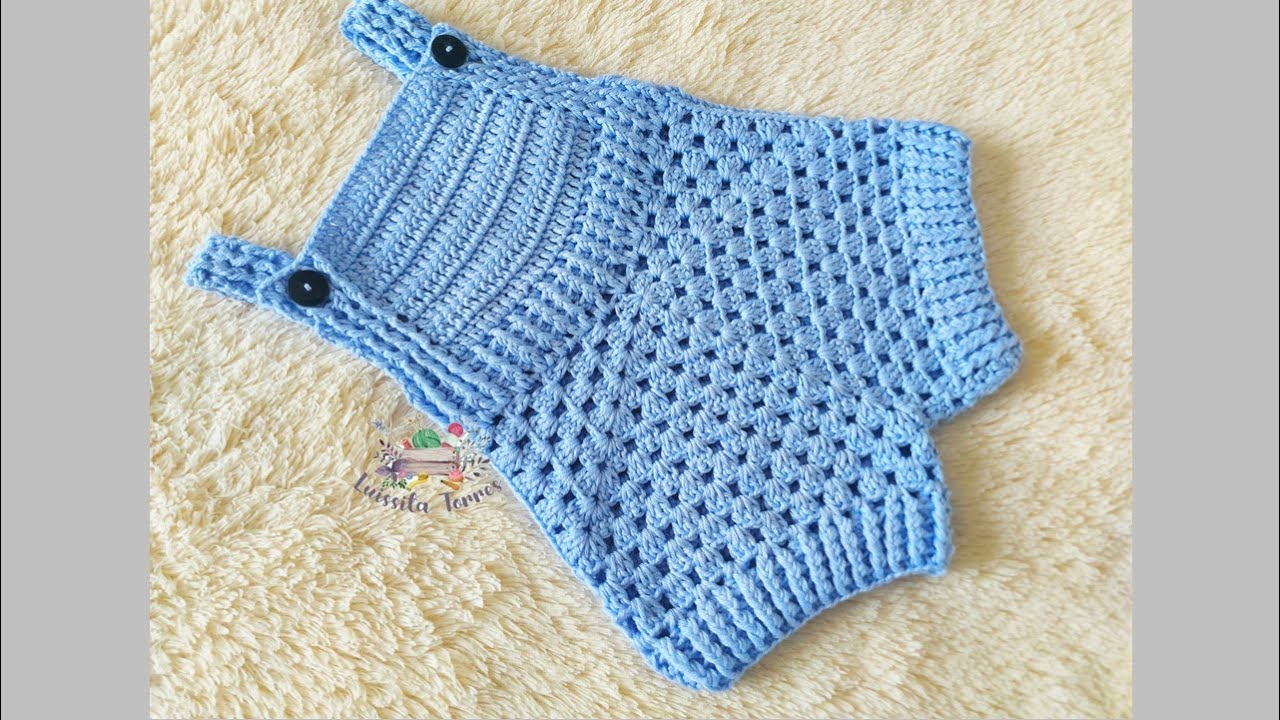 Ropa-de-crochet-con-tematica-de-sociologia-para-bebes